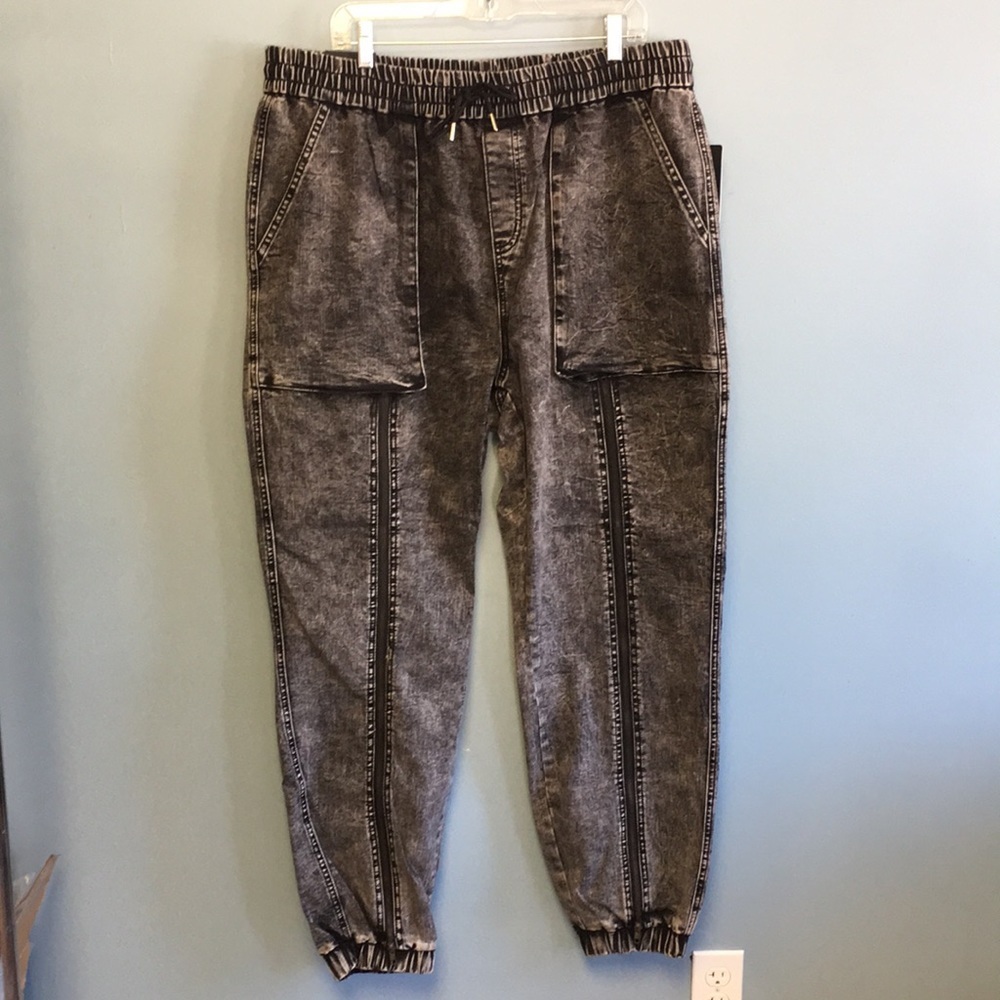 PLUS Size High Waist Jogger Jeans w/ Zipper Design on Leg Front - 2X
